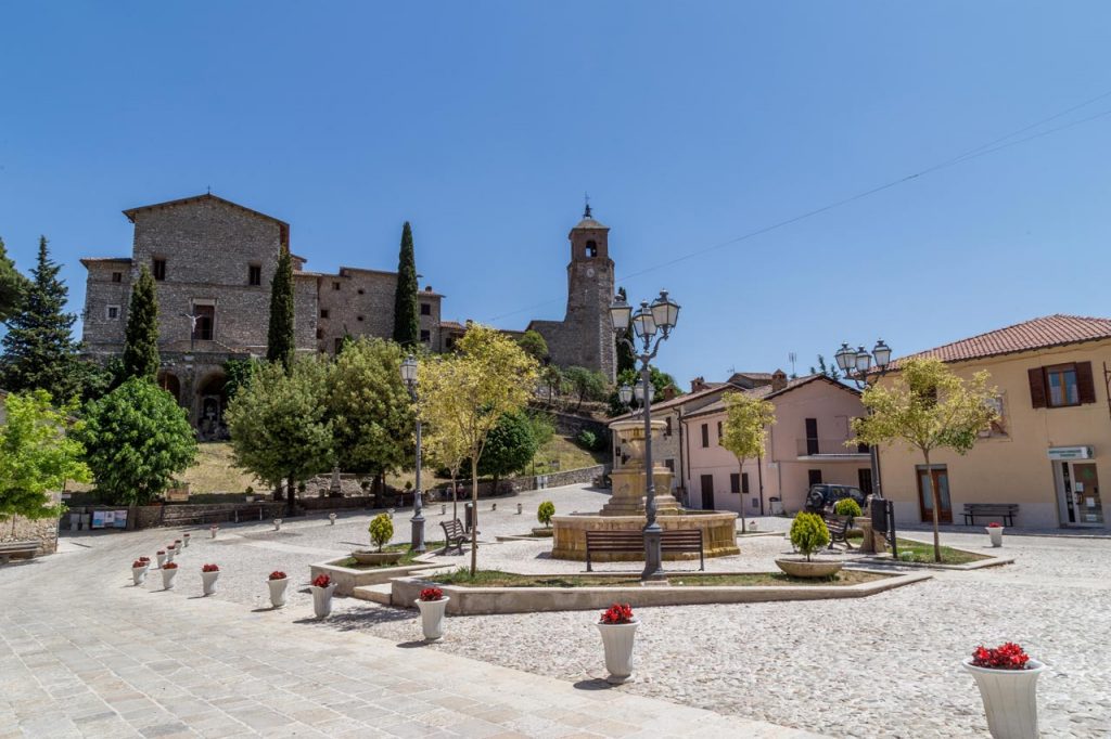 Greccio: Piazza Roma