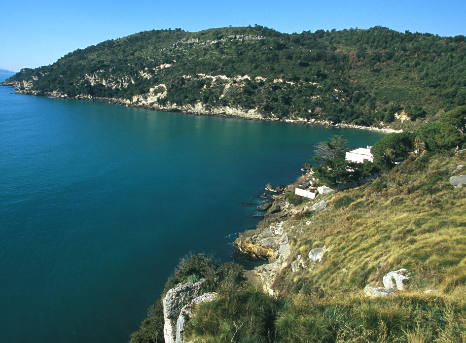 Immagine del promontorio di Gianola, Monte di Scauri