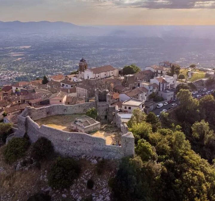 Borgo delle Candele a Castel San Pietro Romano