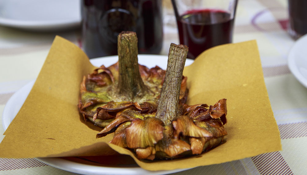 Carciofi alla giudia, tipico piatto della tradizione giudaico romanesca