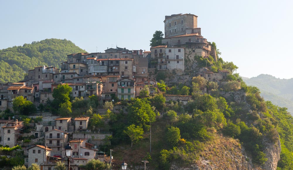 Castel di Tora