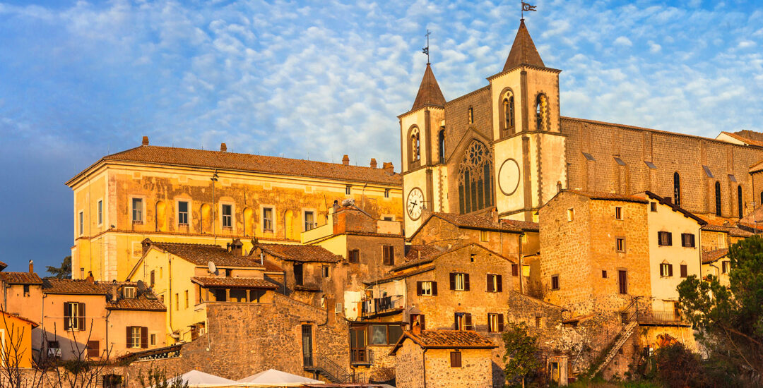 Castelli, grotte e palazzi antichi: luoghi mozzafiato da scoprire