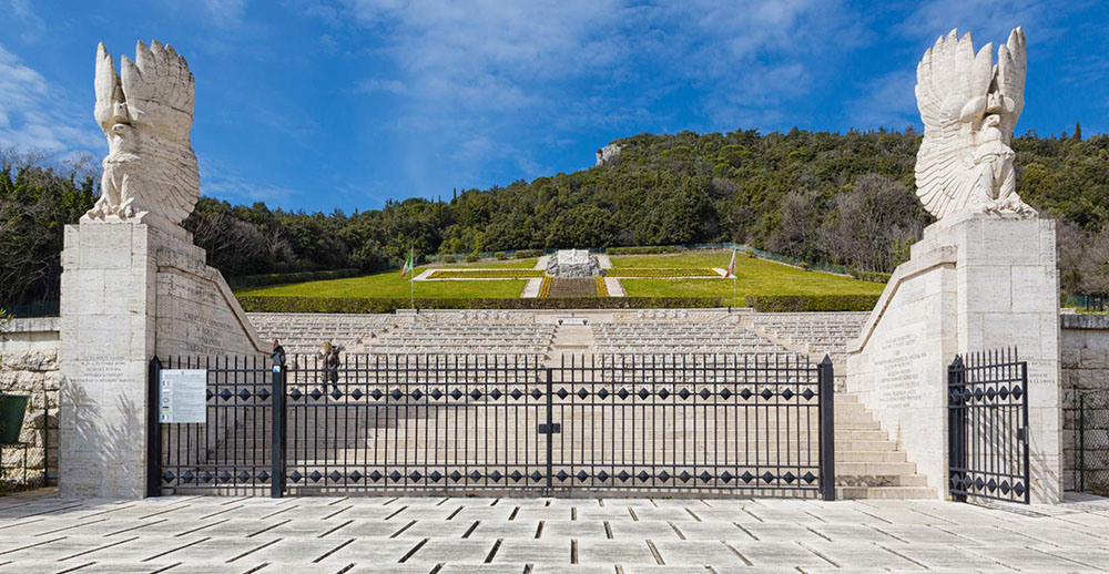 Immagine del Cimitero militare Polacco di Montecassino (FR)