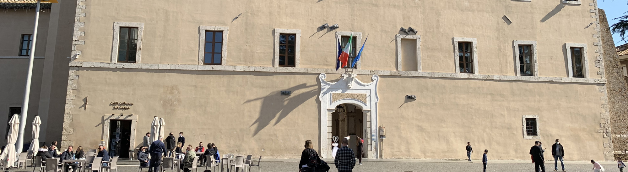 foto palazzo del comune di Cisterna di Latina