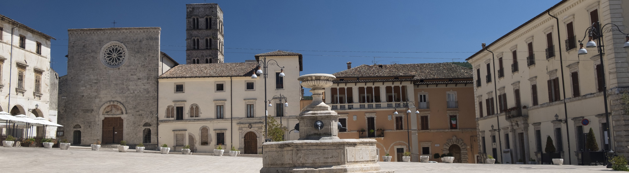 foto della piazza di Cittaducale