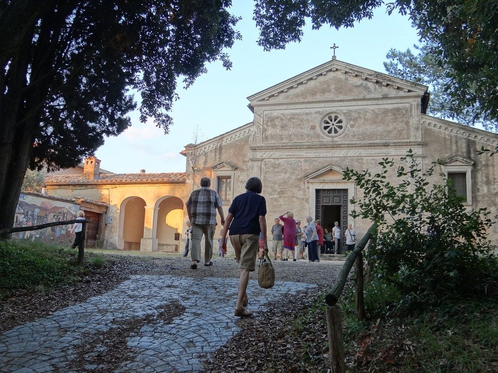 Chiesa di Sant'Andrea tra i paesi di Collevecchio e Cicignano Ph @ retedimorestorichelazio.it