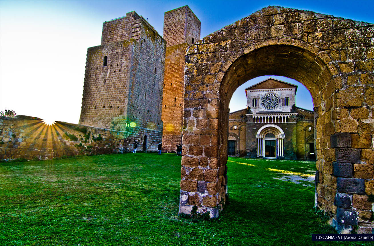 TUSCANIA - VT chiesa di S. Pietro