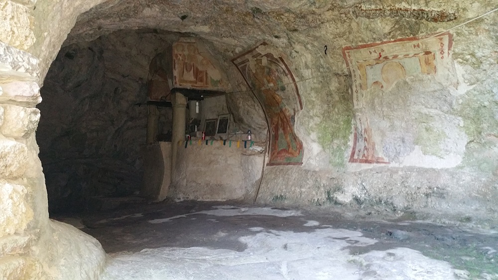 L'interno della Grotta di San Michele - Foto fondoambiente.it