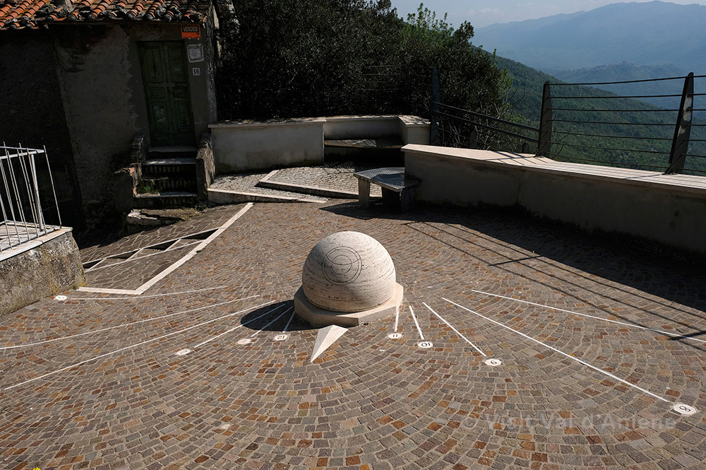 Il Globo di Matelica - Foto comune.saracinesco.rm.it