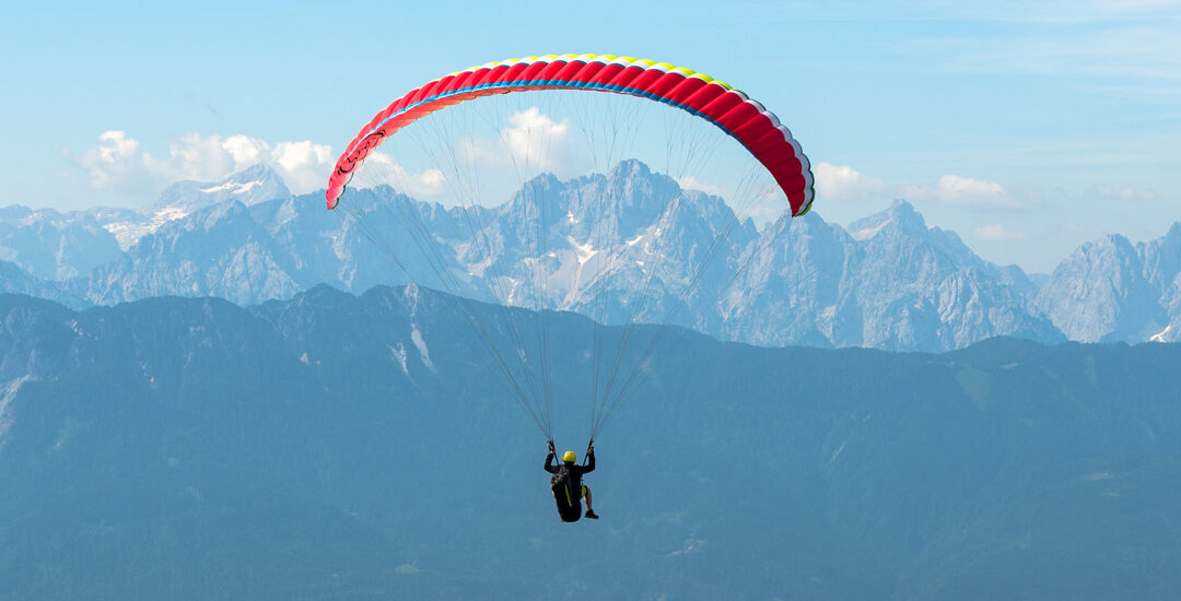 Il Lazio visto tra le nuvole: in volo col parapendio