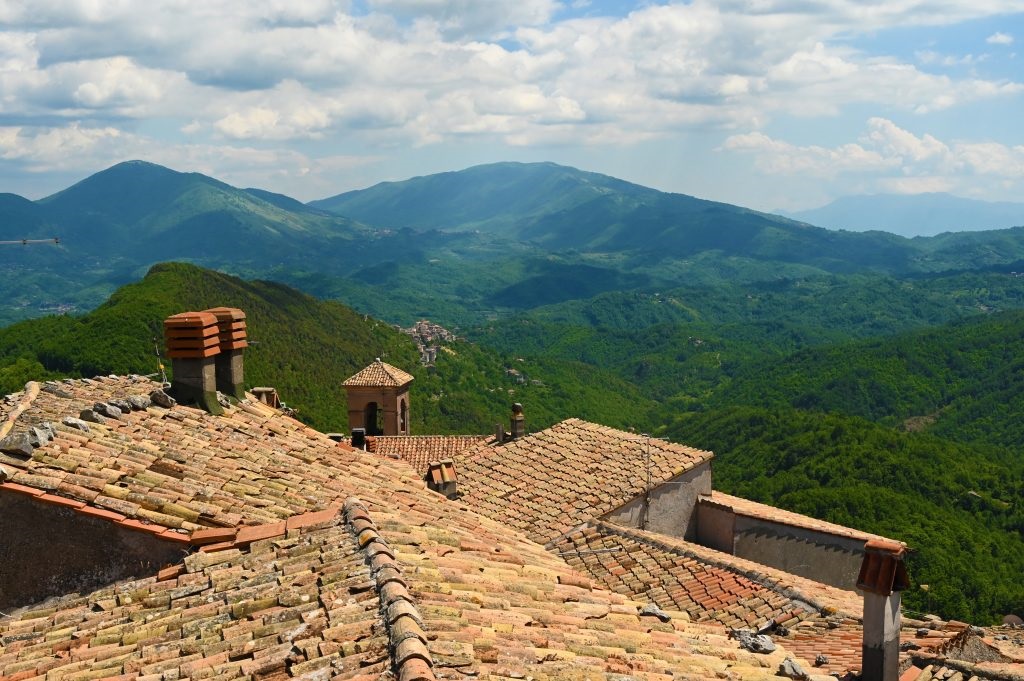 Rocca Canterano domina la Valle dell'Aniene - Foto di roccacanterano.com
