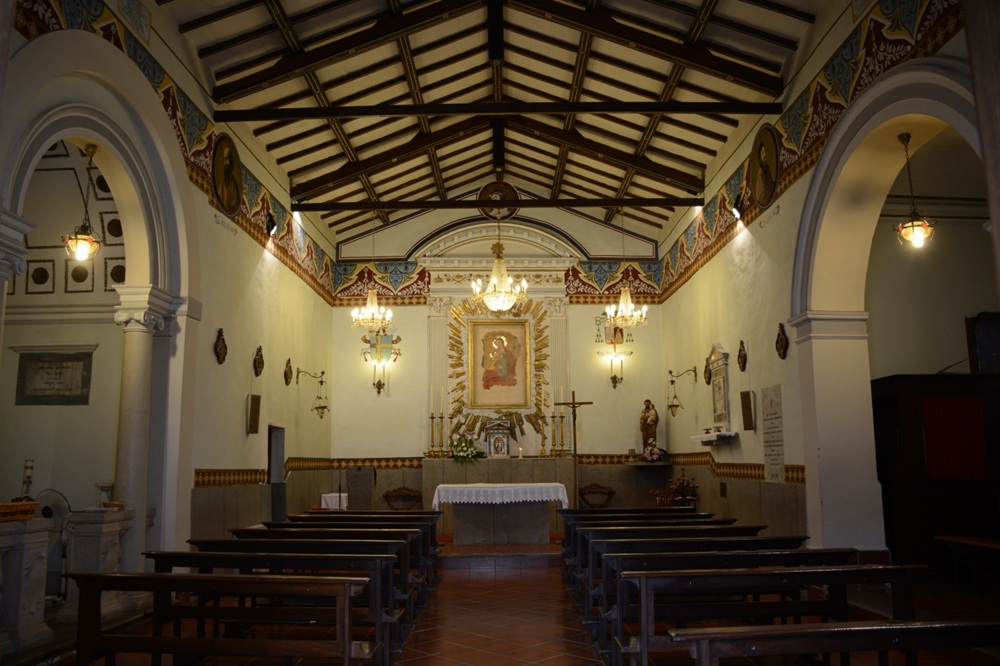 Interno di Santa Maria del Soccorso - Foto comune.montelanico.roma.it