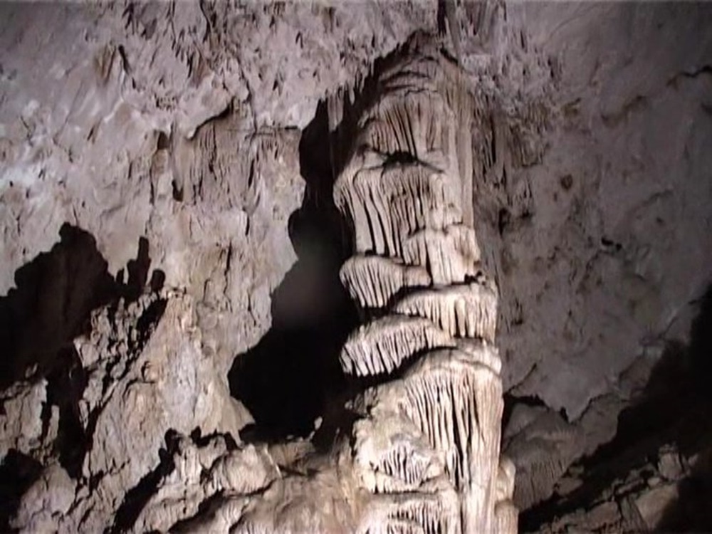L'interno della Grotta di Rottaccia - Foto FB Proloco Rinascita Configni