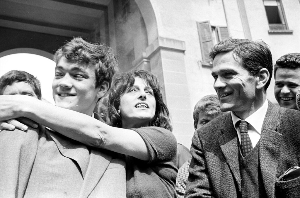 Anna Magnani sul set di "Mamma Roma" con Pasolini