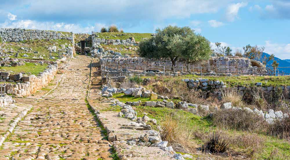 Immagine delle rovine dell'antica Norba nel comune di Norma in provincia di Latina