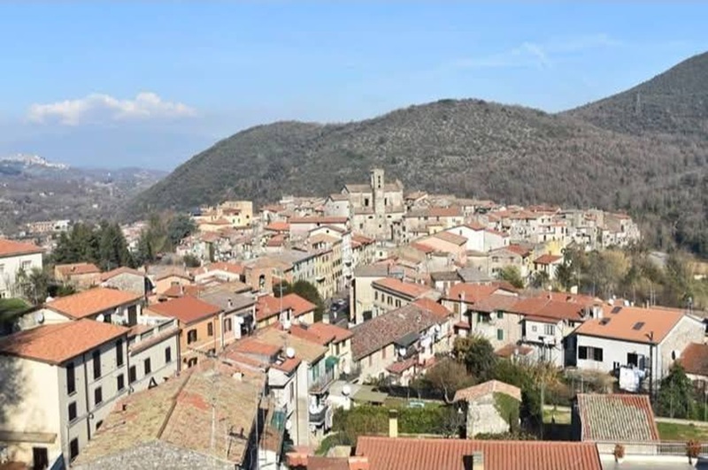 Montelanico immerso nella Valle dei Monti Lepini - Foto FB Pro Loco Montelanico Aps