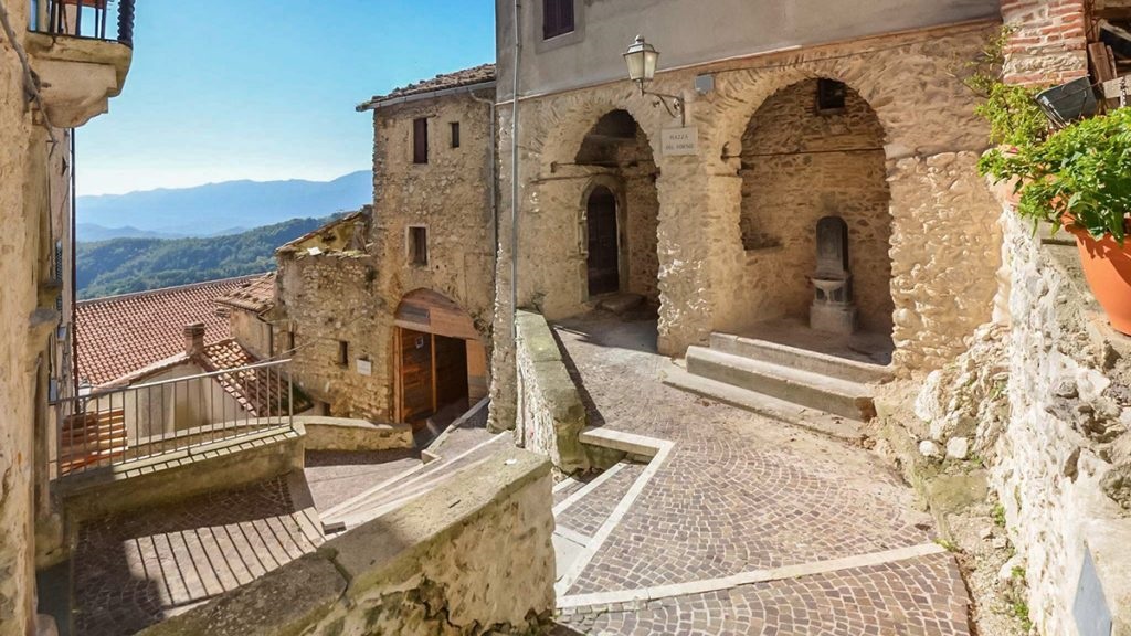 Piazza del Forno - Foto di roccacanterano.com