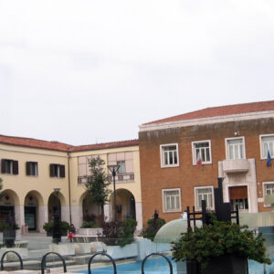 piazza centrale di Pomezia