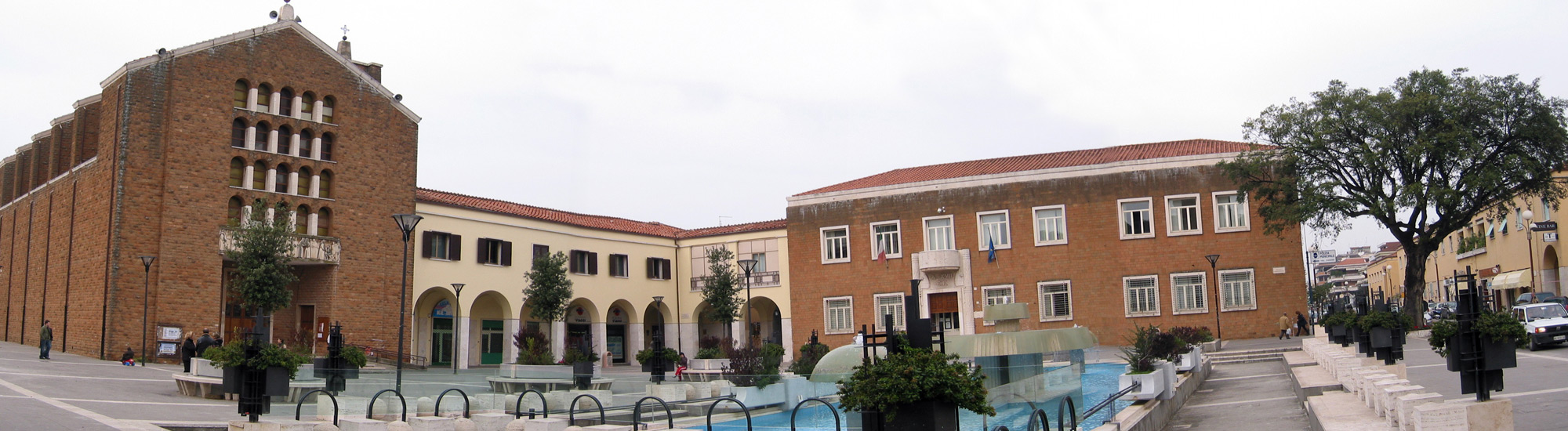 piazza centrale di Pomezia