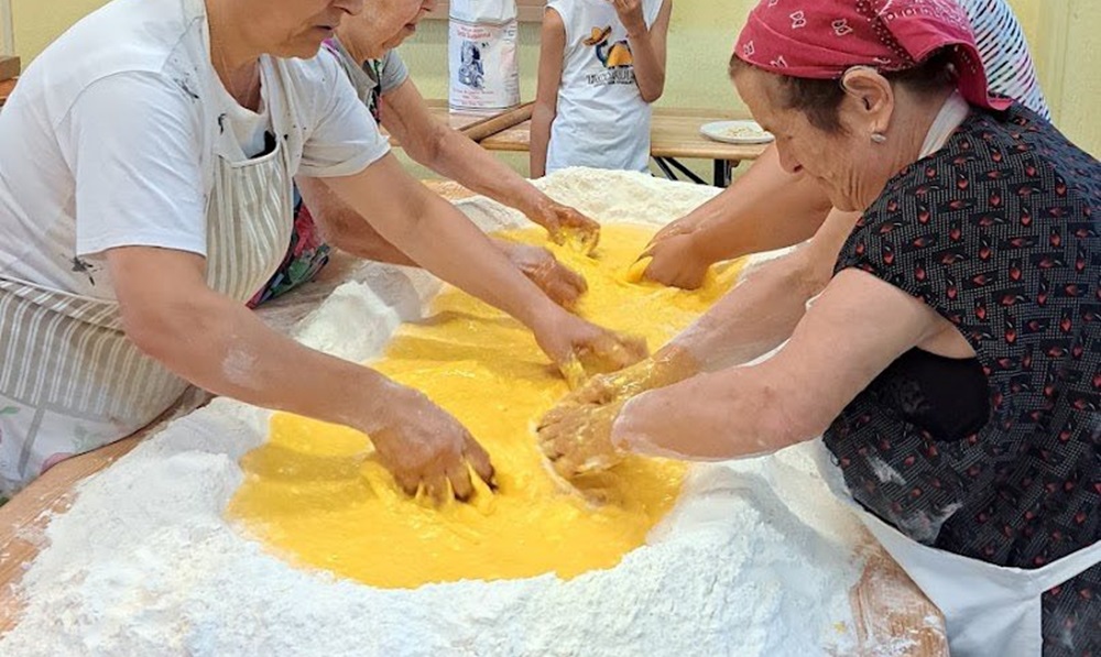 Preparazione delle Fettuccine alla Trebulana - Foto FB Pro Loco Monteleone Sabino