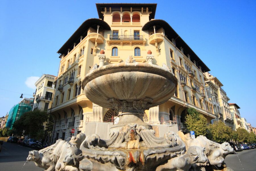 ROMA Coppedè - Piazza Mincio e Fontana delle Rane