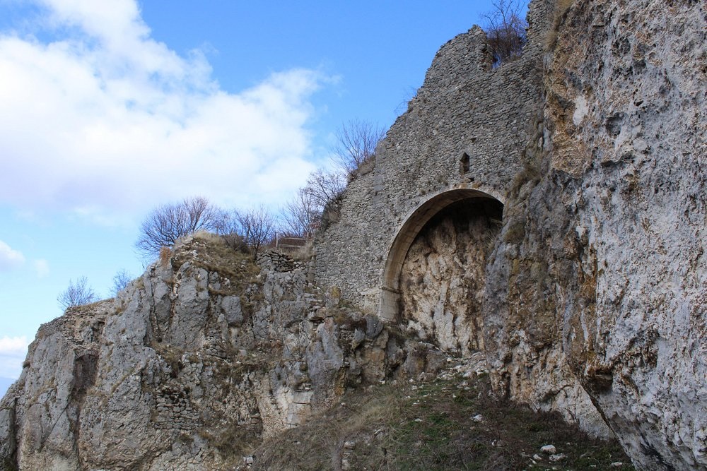 Ruderi di Camerata Vecchia - comune.cameratanuova.rm.it