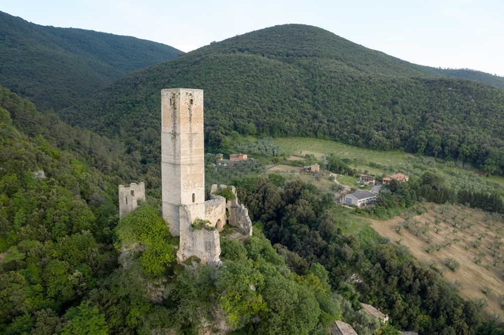 Torre Longobarda a Poggio Catino - Foto comune.poggiocatino.ri.it