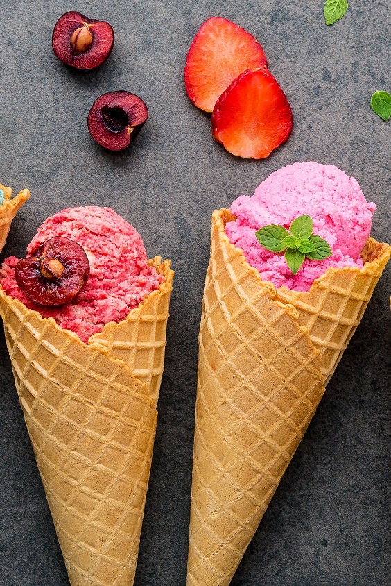 gelati alla ciliegia e alla fragola