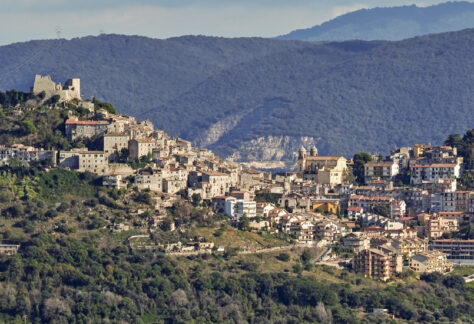 Panoramica di Guidonia Montecelio - Foto di flafabri da Adobe Stock
