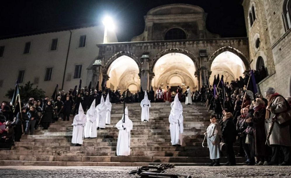 Processione di Pasqua degli Incappucciati a Priverno