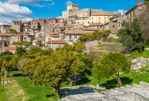 Sermoneta Giardino degli Aranci - Foto di e55evu da Adobe Stock