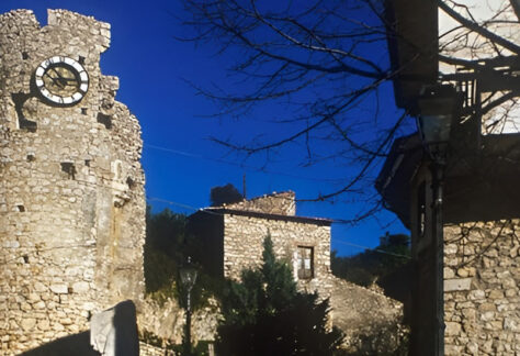 Ingresso al borgo di Spigno Saturnia