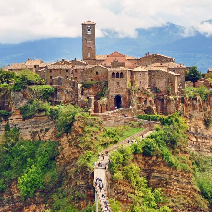 CIVITA DI BAGNOREGIO VT FB @CivitaDiBagnoregio