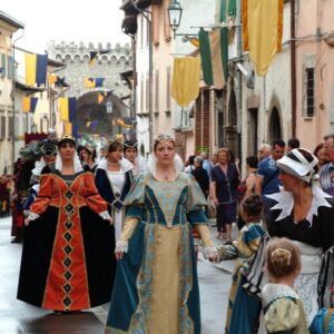 Sfilata del corteo storico per il palio di Leonessa