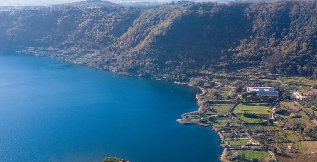 Misterioso ritrovamento nel lago di Nemi