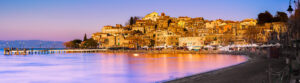 Tramonto su Anguillara Sabazia ed il lago di Bracciano - Foto di CorinaDanielaObertas da Adobe Stock