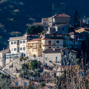 Panorama di Belmonte Castello - Foto di PT pictures da Adobe Stock