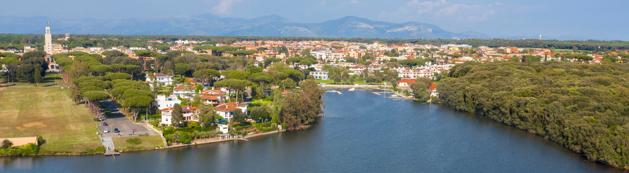 Panoramica aerea di Sabaudia - Foto di Stefano Tammaro da Adobe Stock