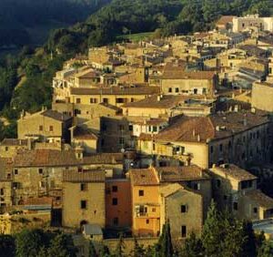 Panoramica di Canino - Foto di Pippo-b da Wikipedia