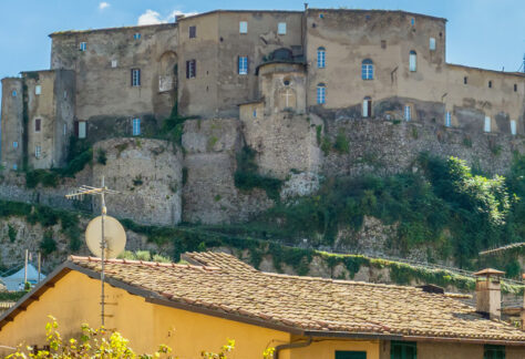 Vista della Rocca Abbaziale di Subiaco - Foto di ValerioMei da Adobe Stock