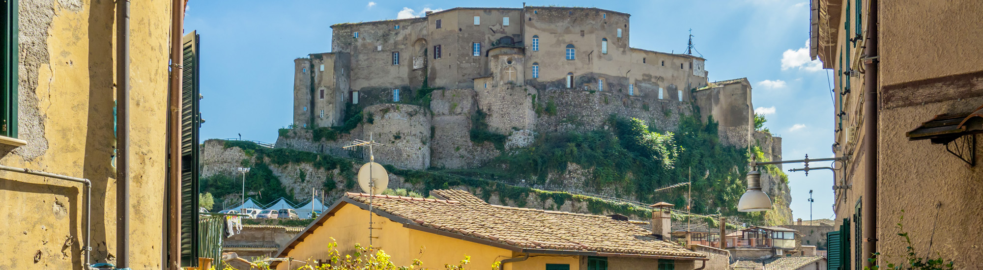 Vista della Rocca Abbaziale di Subiaco - Foto di ValerioMei da Adobe Stock