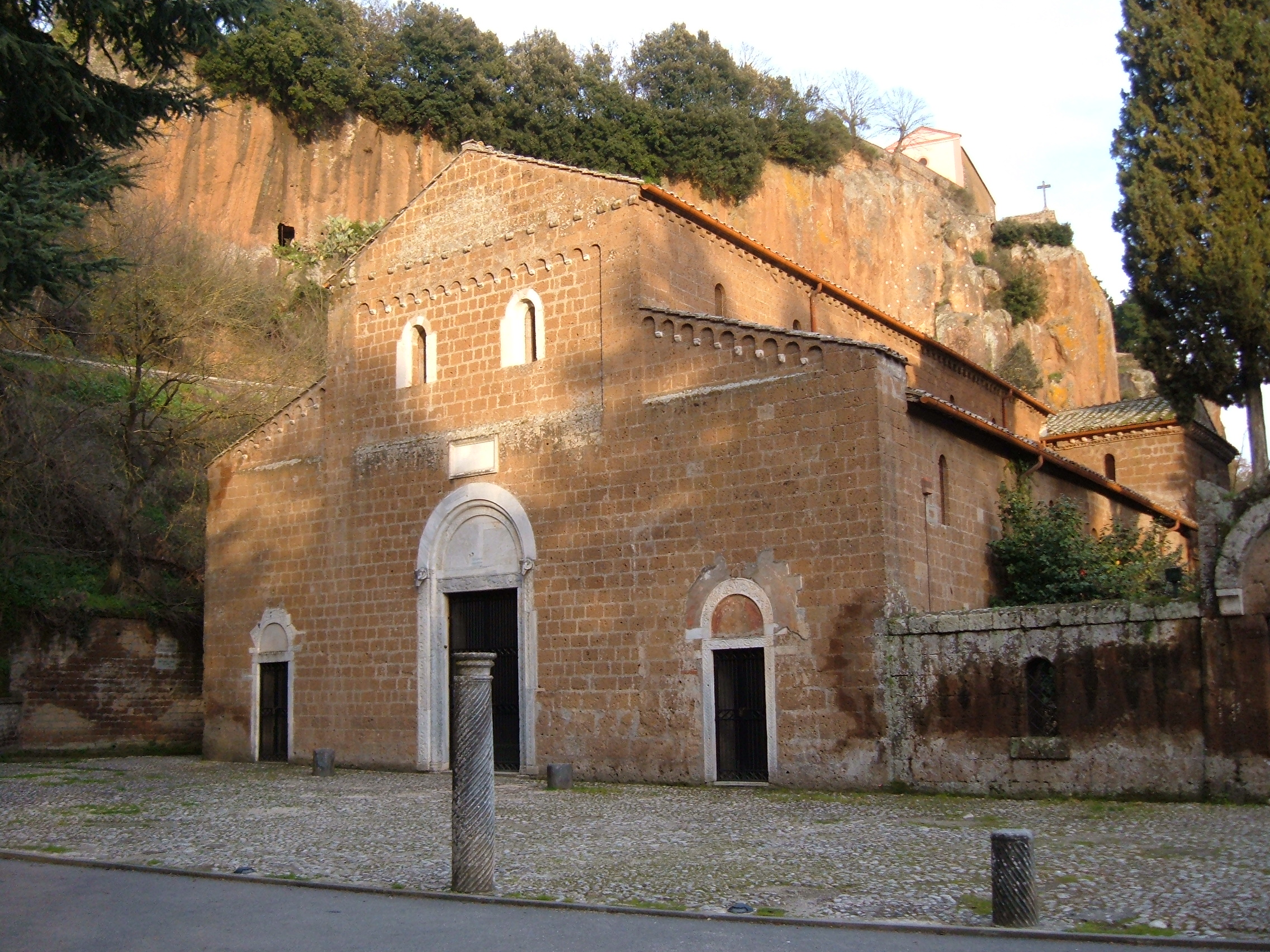 Castel Sant'Elia (VT): Basilica di Sant'Elia, esterno