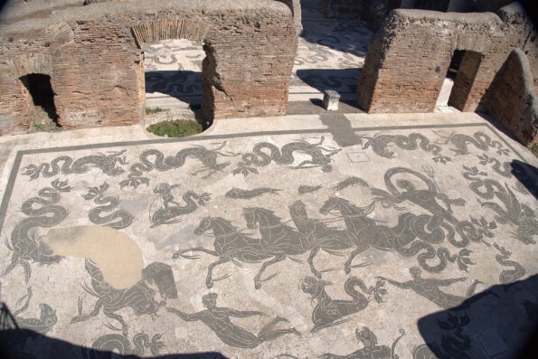 Mosaico di Nettuno sulla Quadriga