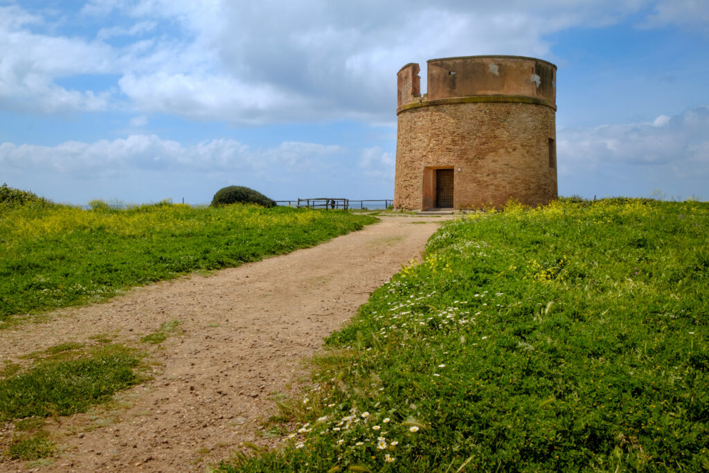 Riserva naturale di Tor Caldara con la torre difensiva nel comune di Anzio
