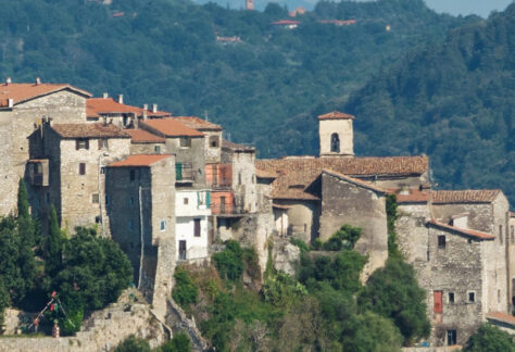 Panoramica di Norma - Foto di ueuaphoto da Adobe Stock