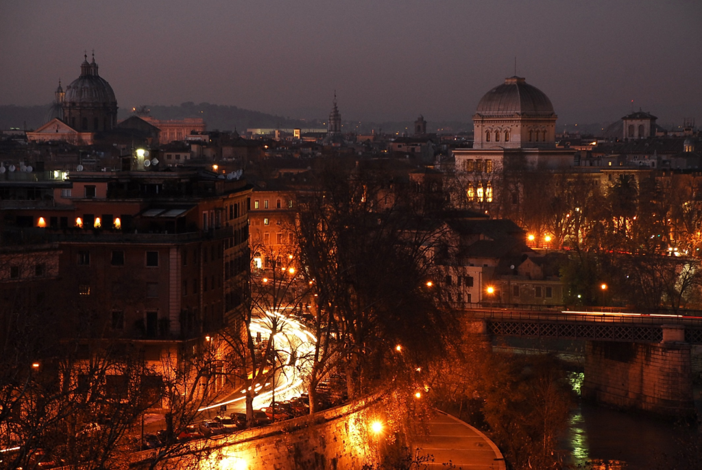 Sinagoga e isola Tiberina dal Giardino degli Aranci