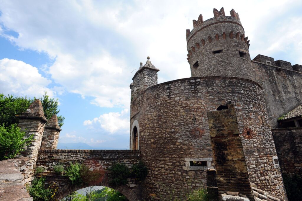 Il Castello Savelli, foto da www.museiresina.it