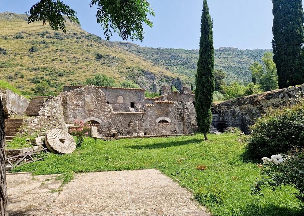 Il vecchio mulino di Ninfa