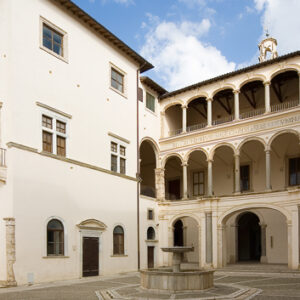Castello Colonna - retedimorestorichelazio.it