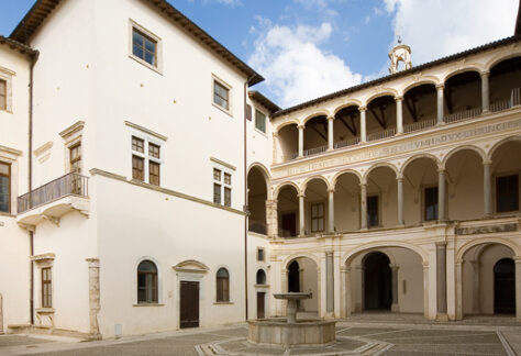 Castello Colonna - retedimorestorichelazio.it